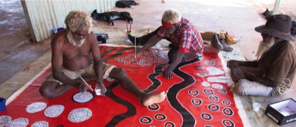 Lennard Walker, Roy Underwood and Simon Hogan painting Tjuntjuntjara - Spinifex Arts Project 432